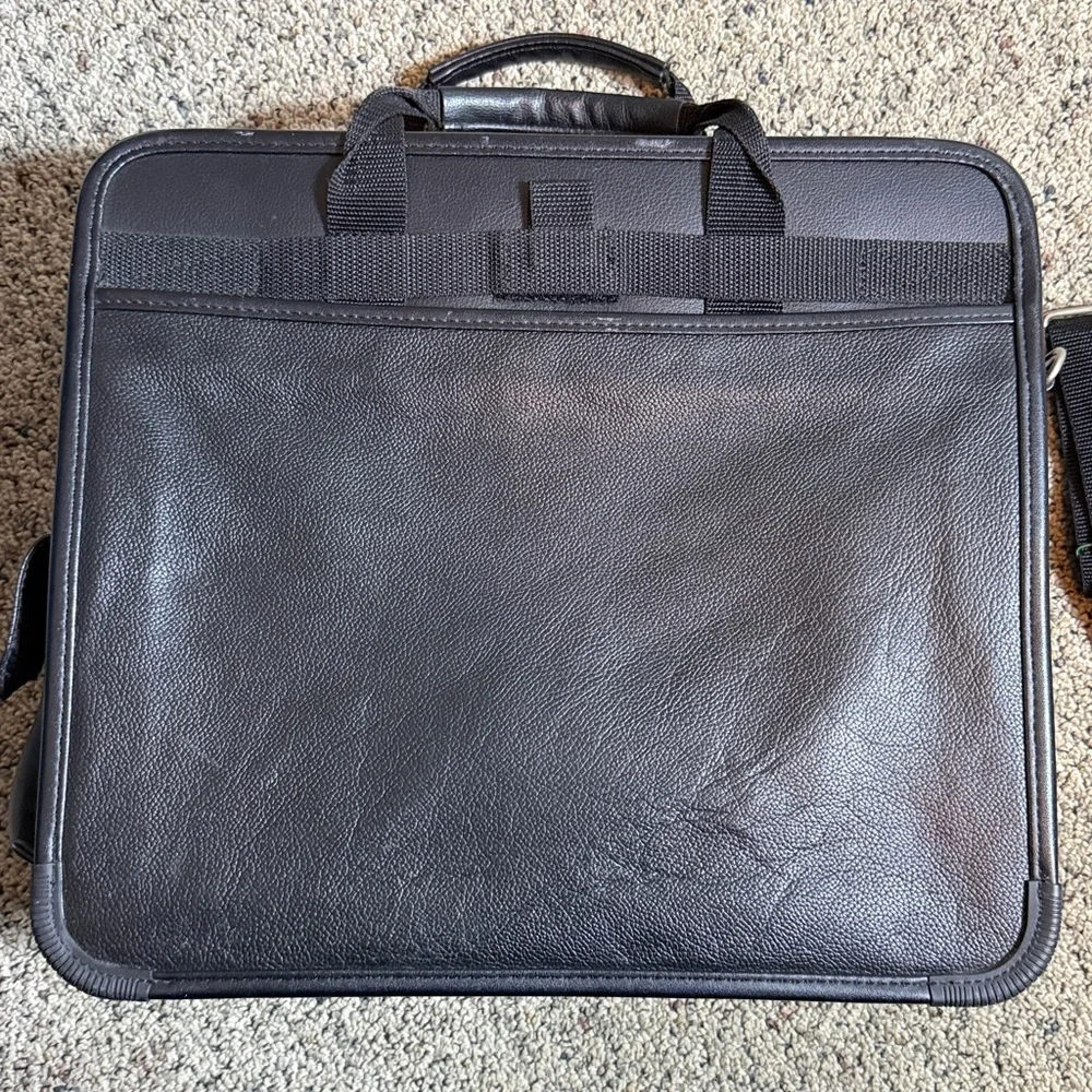 Targus Black Faux Leather Laptop Briefcase with Detachable Shoulder Strap